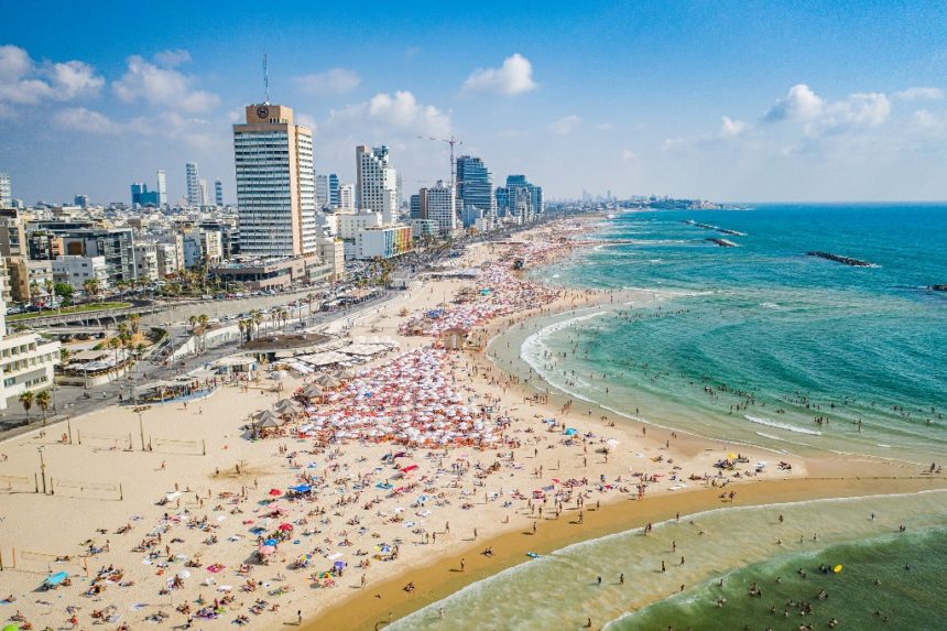פתיחת עונת הרחצה 2022 בחופי העיר תל אביב-יפו